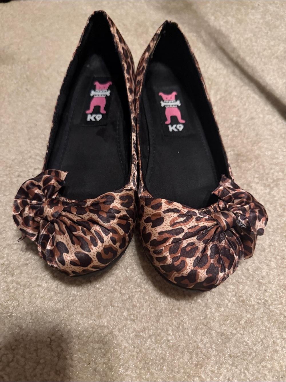 Rocket Dog Women’s size 7 Leopard-Print Bow Slip-On Flats - Brown